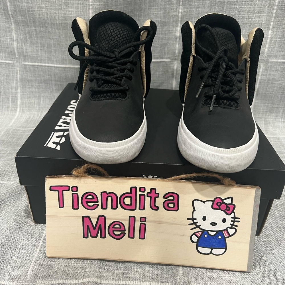 SUPRA Black and White Falcon size 9 men